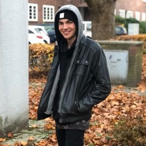 Meet your Posher, Joel